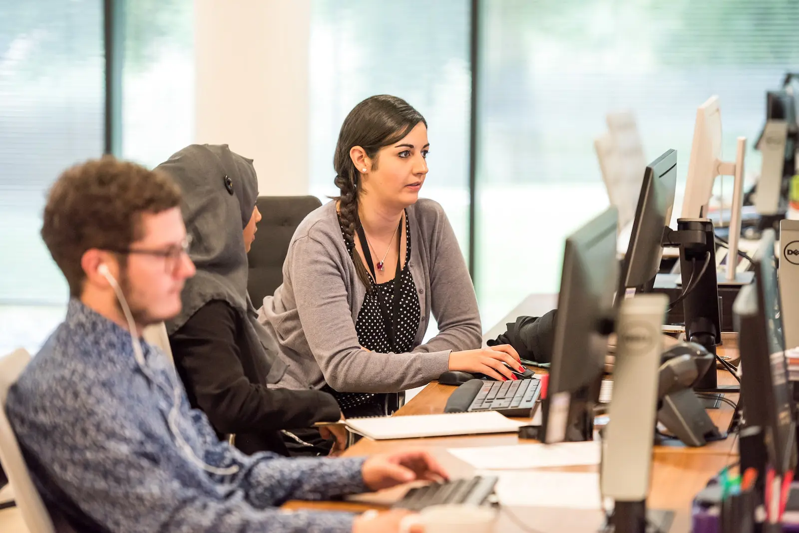 Quels sont les avantages de travailler dans un centre d'appels ?